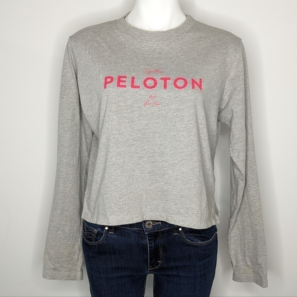 ✨3/$15 Peloton Together We Go Far grey red semi cropped long sleeve t-shirt M